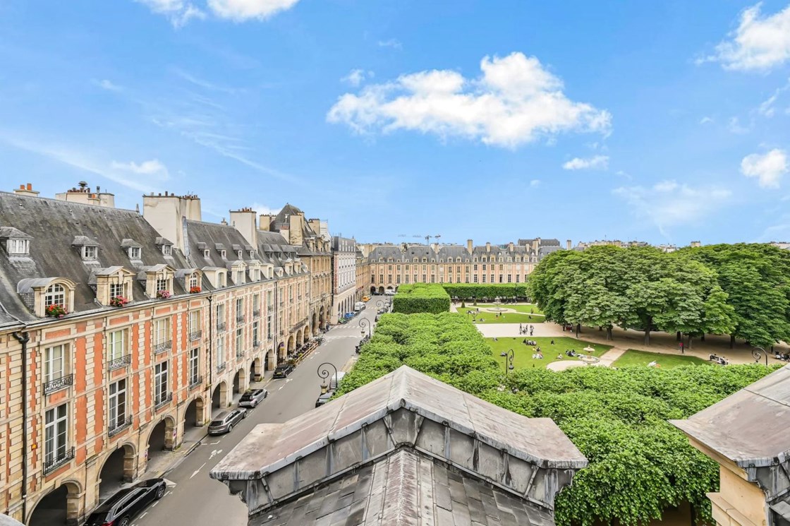 Duplex -  163 m² - Place Des Vosges