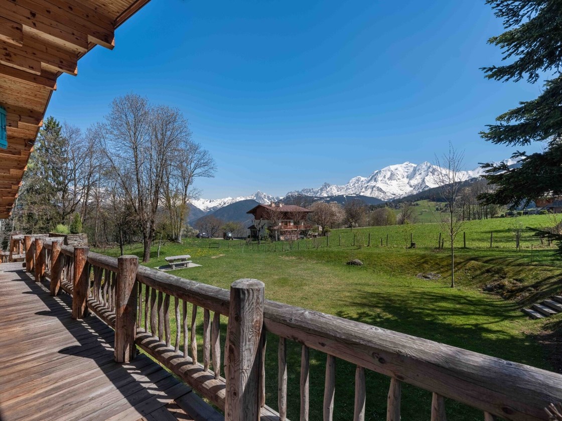 CHALET 6 CHAMBRES - VUES PANORAMIQUES SUR LE MONT-BLANC